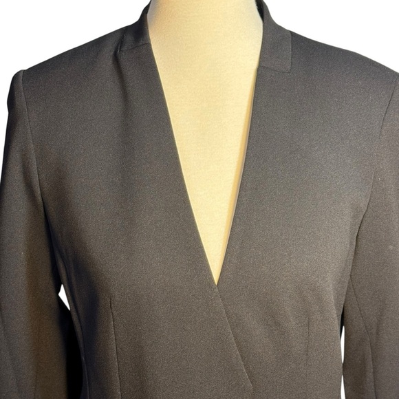 Calvin Klein Black Structured Blazer with Notched Lapels - Picture 3 of 9